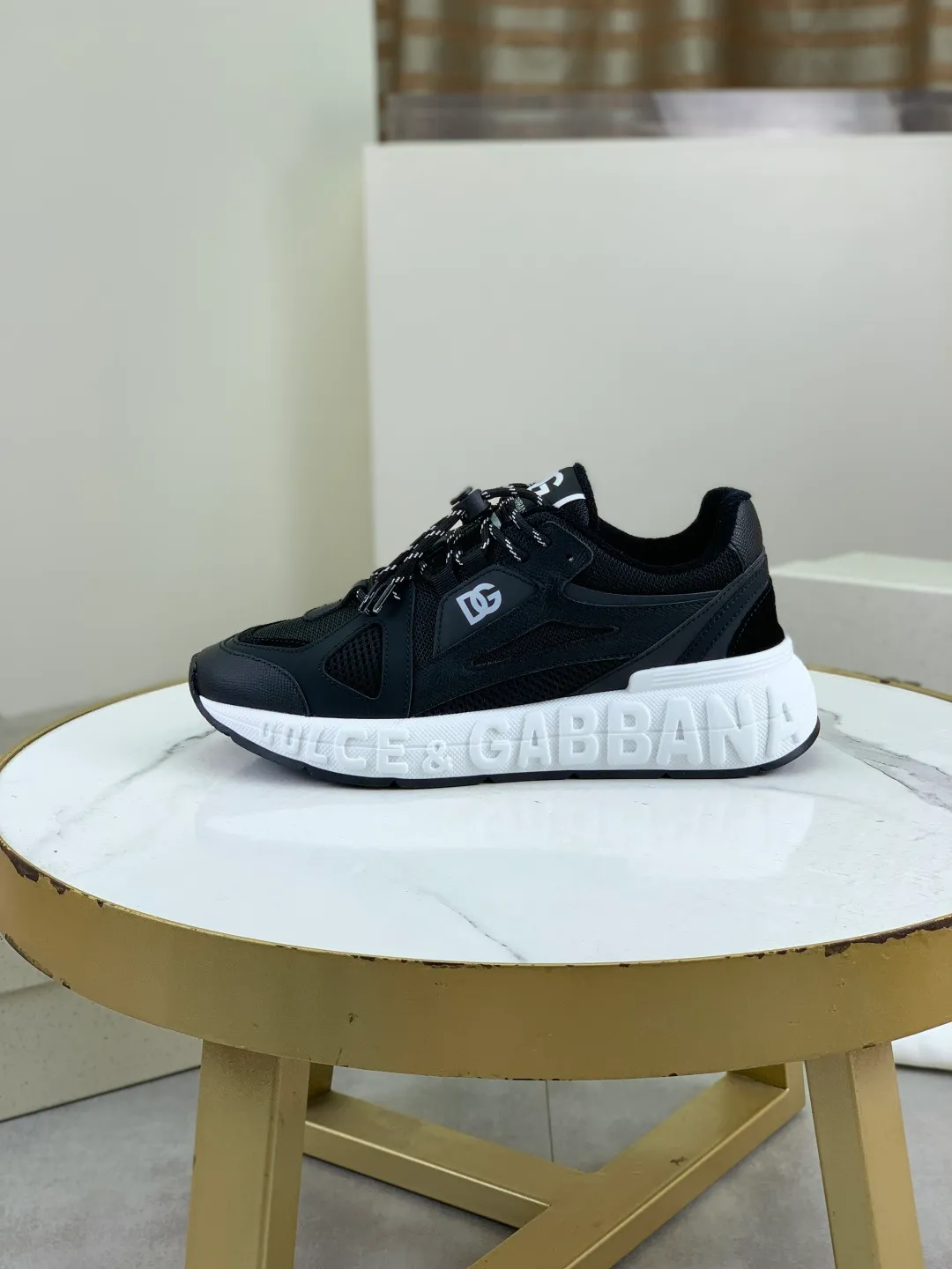 Men's men's shoes 💰P580💰[New model] Couple 🧑‍🤝‍🧑 style Top original order quality Synchronized with "DOLCE&GABBANA [Dolce & Gabbana] ~ High quality." Effect Low-top casual DG men's shoes, loved by many celebrities, using high-end imported top-layer calfskin splicing design + cowhide feet, simple and elegant, perfectly interpreting the latest inspiration of shoes, integrating classics and fashion. Luxurious dreams, dominating fashion Suitable for drivers, light and comfortable to drive, light and breathable for outdoor travel, high-end quality, trustworthy, 6️⃣colors🉑️ to choose from! Code number: 35-46